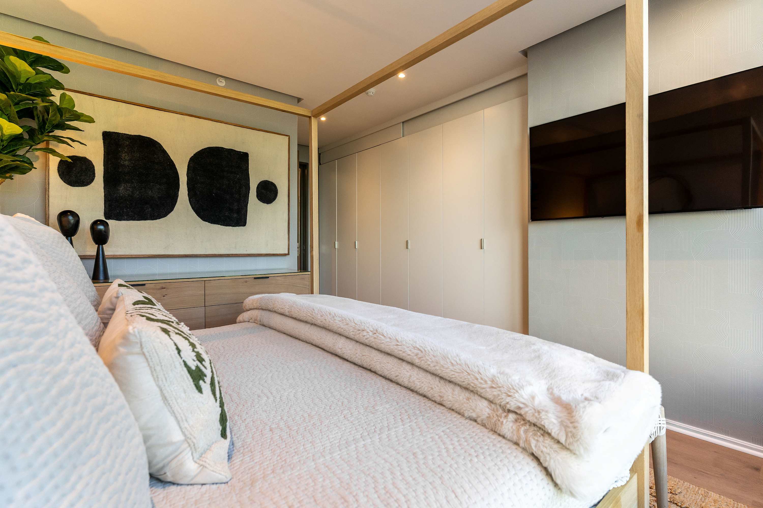 property_[object Object]_16