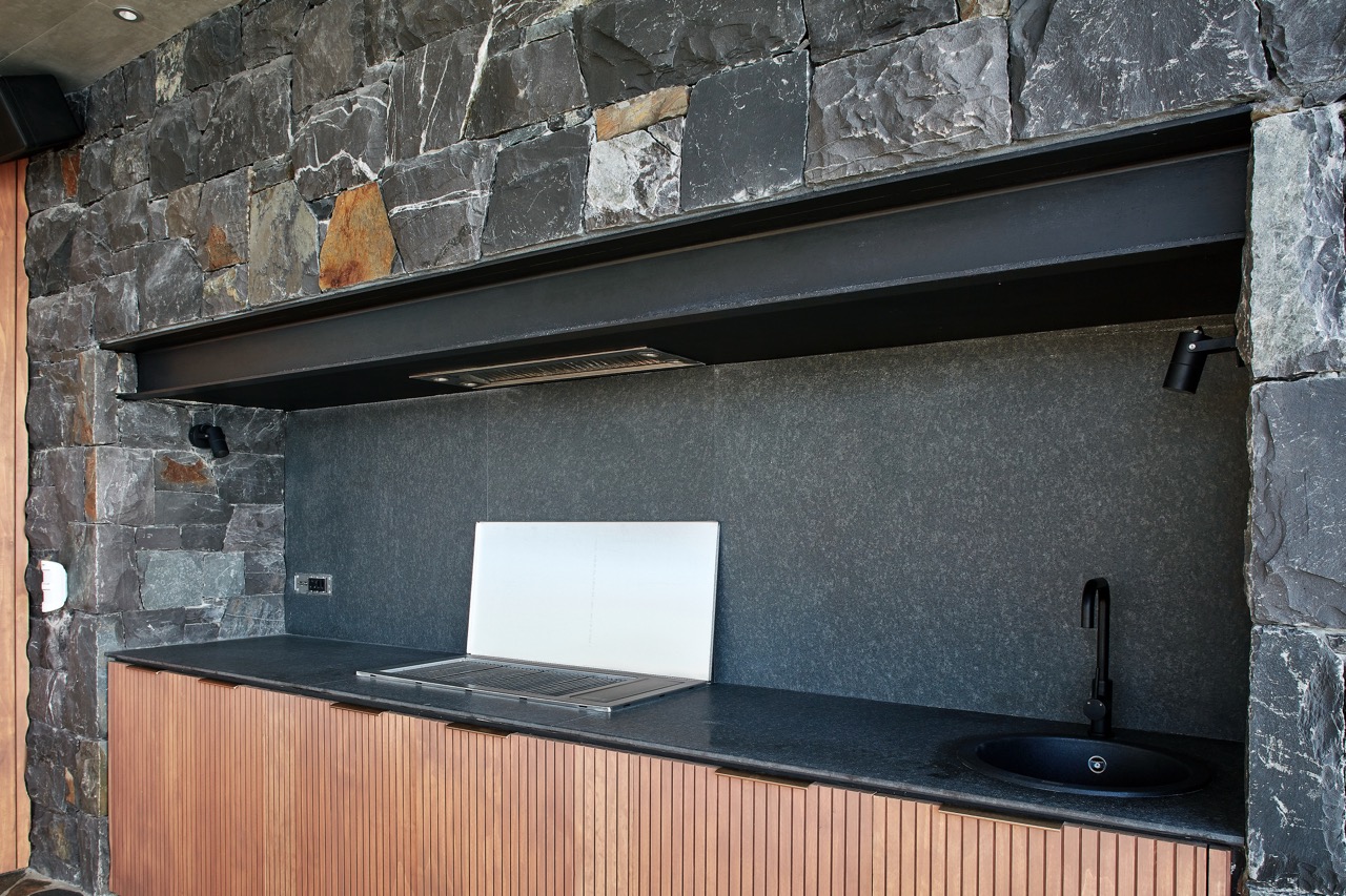 property_[object Object]_18