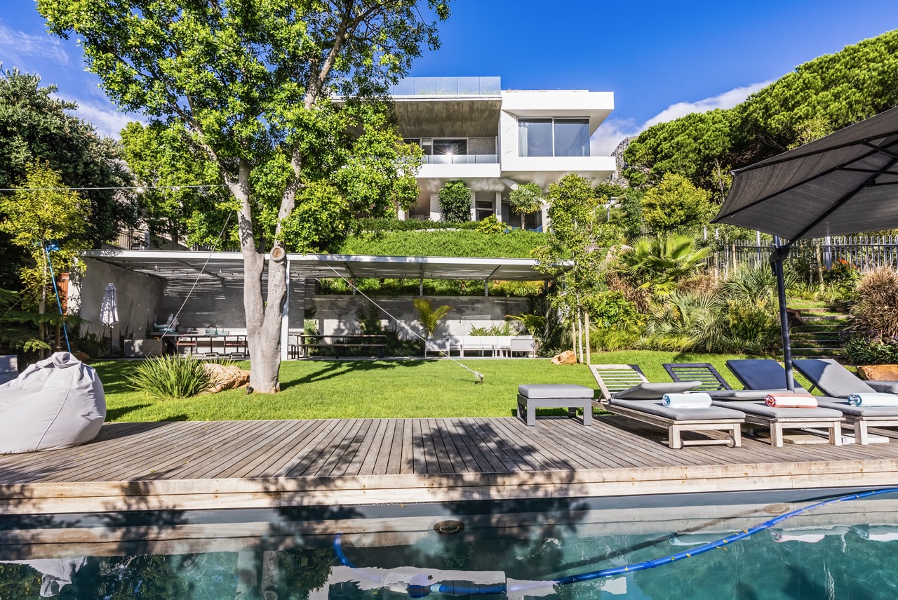 property_[object Object]_10