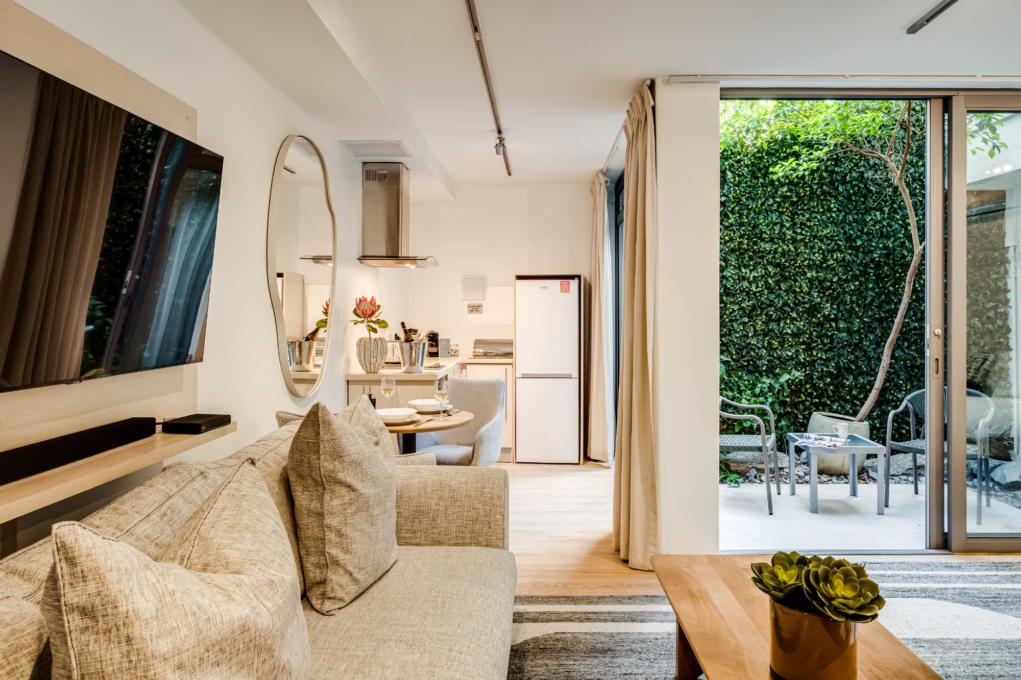 property_[object Object]_4