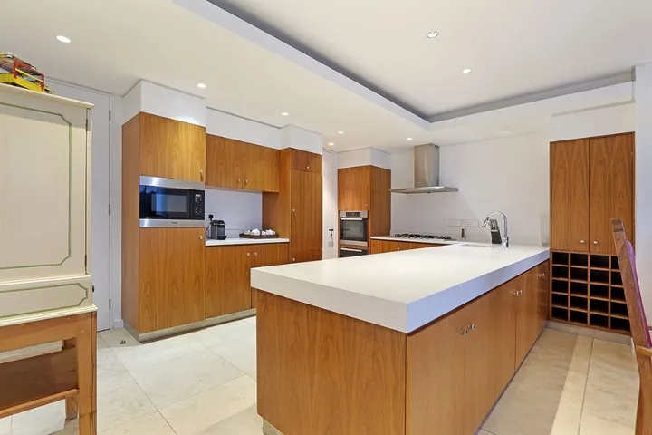 property_[object Object]_18