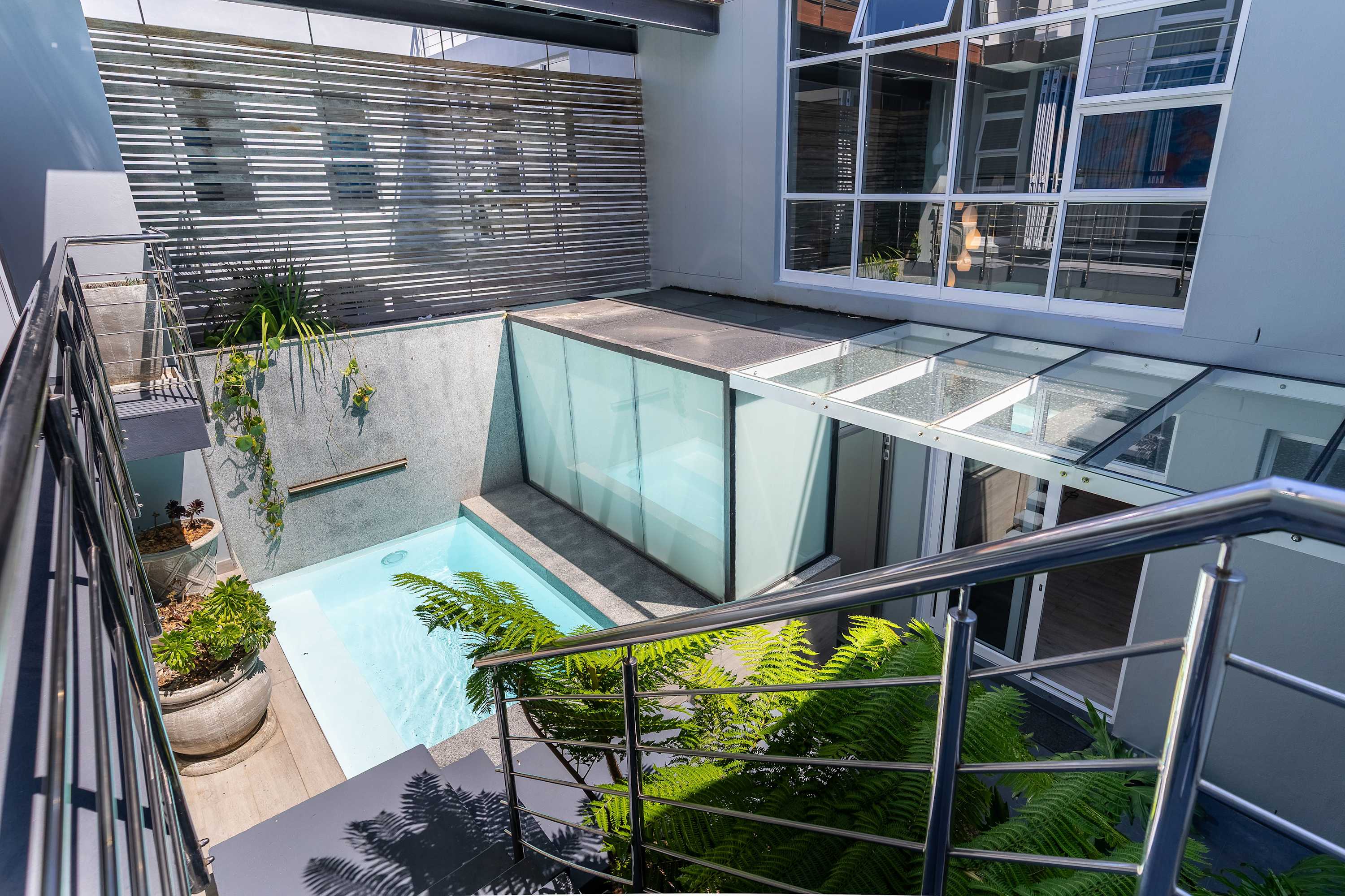 property_[object Object]_33