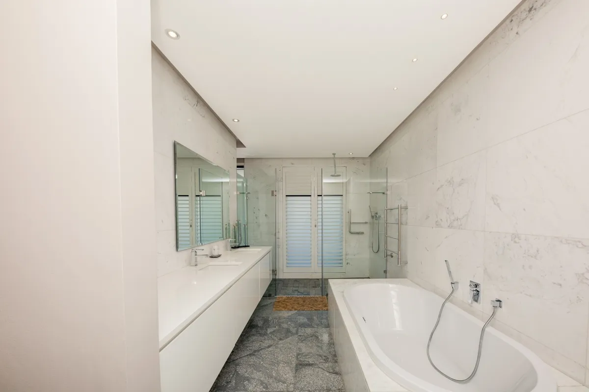 property_[object Object]_17