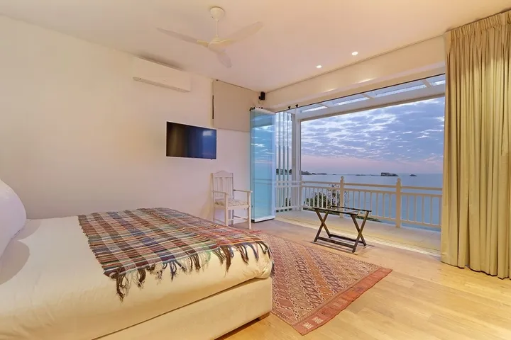 property_[object Object]_12