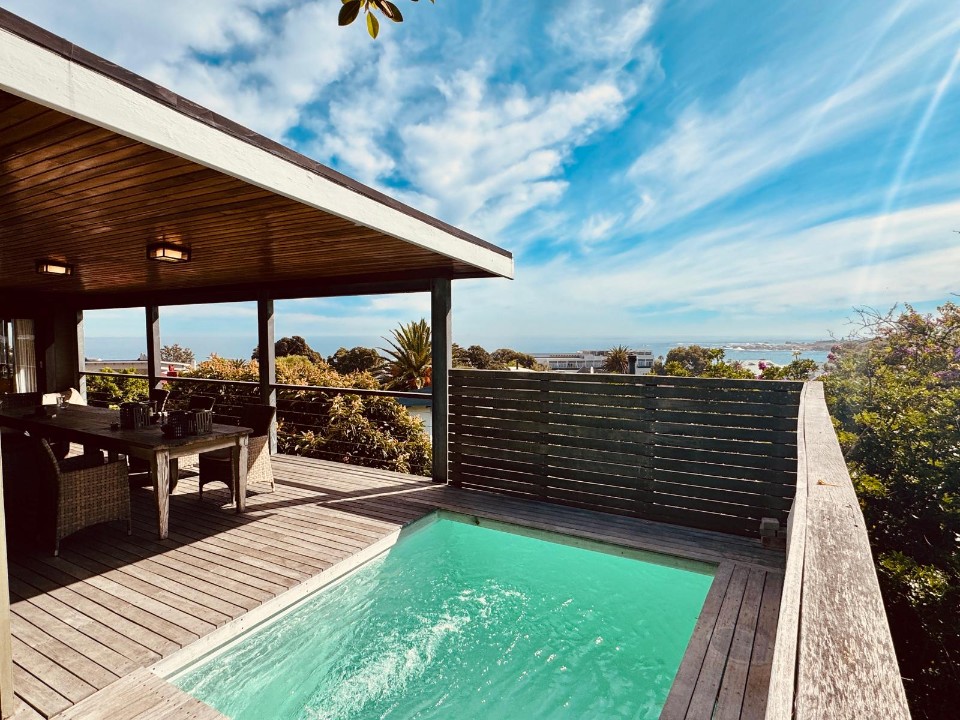 17 Geneva Upper, Camps Bay
