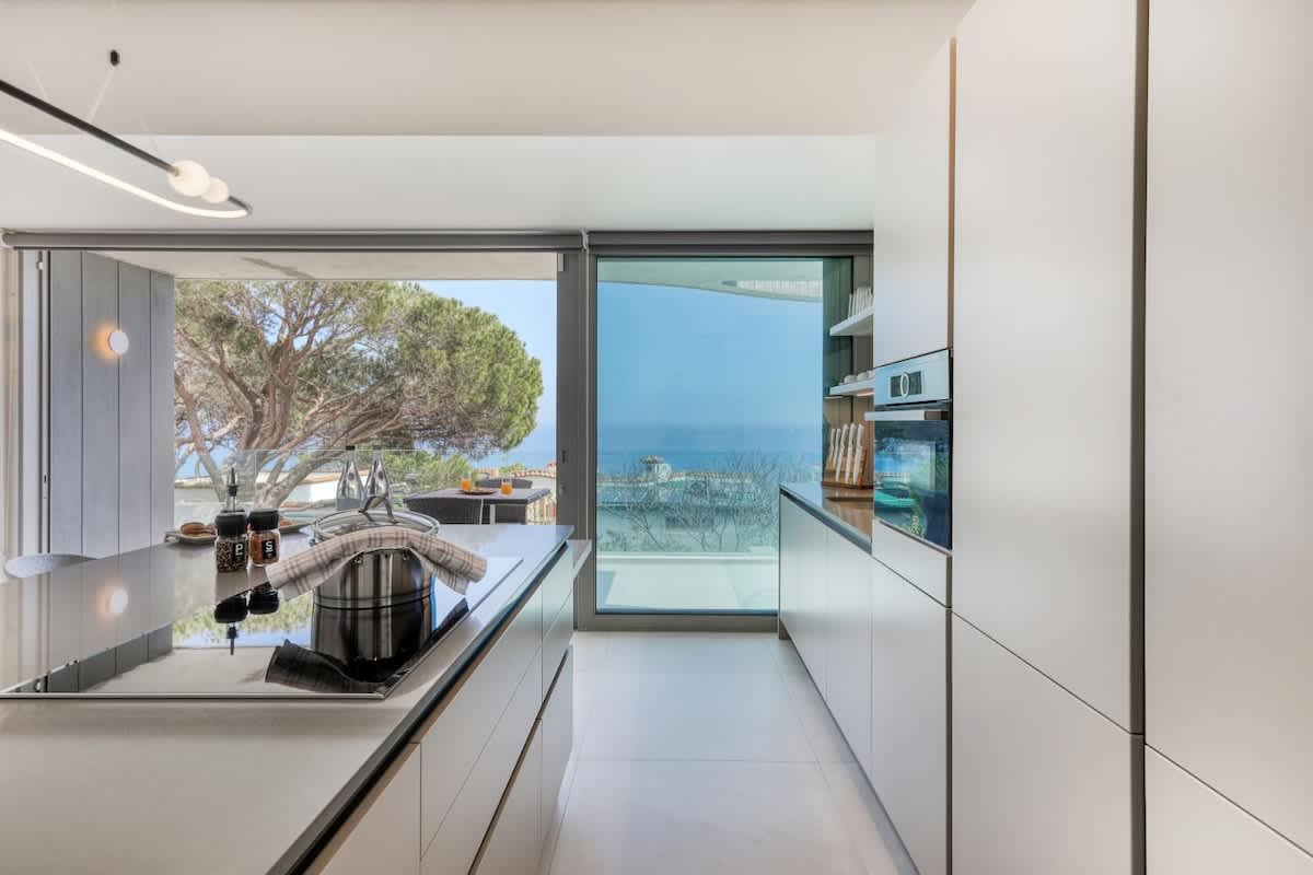 property_[object Object]_13