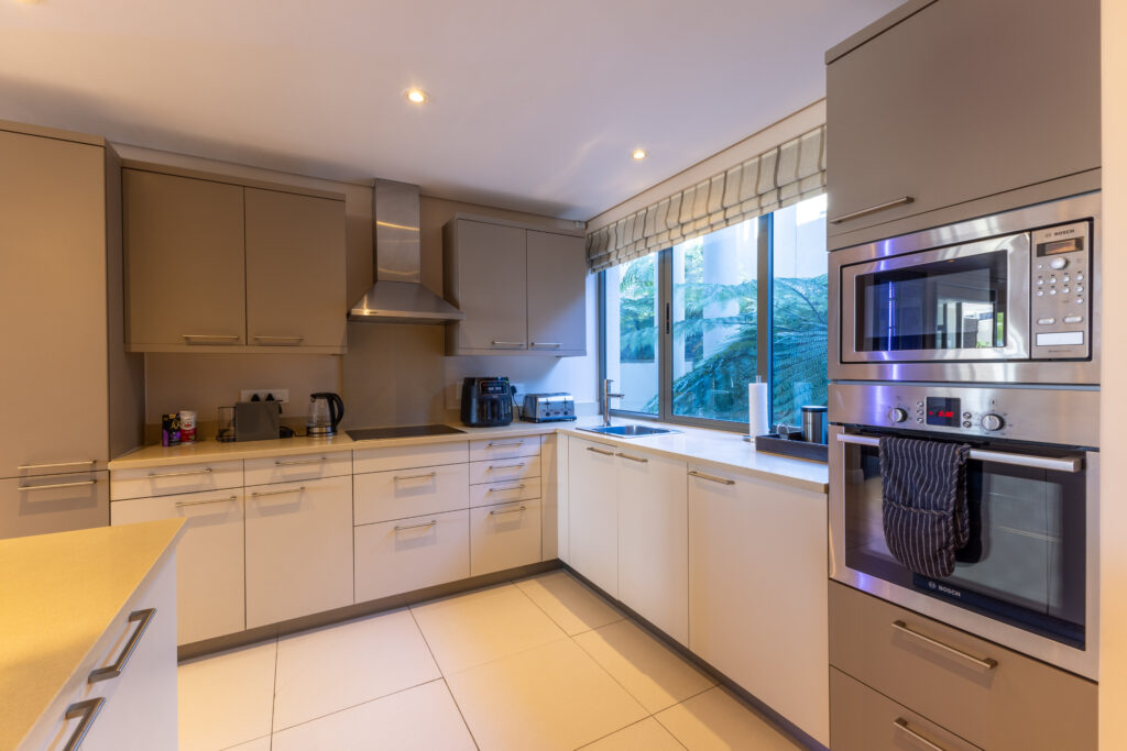 property_[object Object]_9