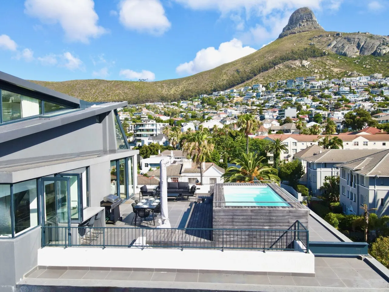 Skydeck Penthouse, Sea Point