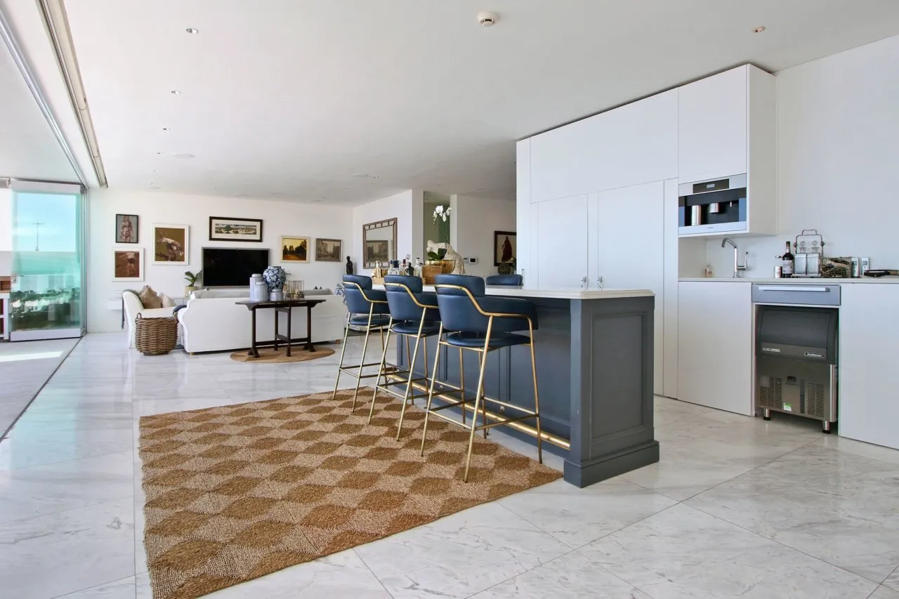 property_[object Object]_6