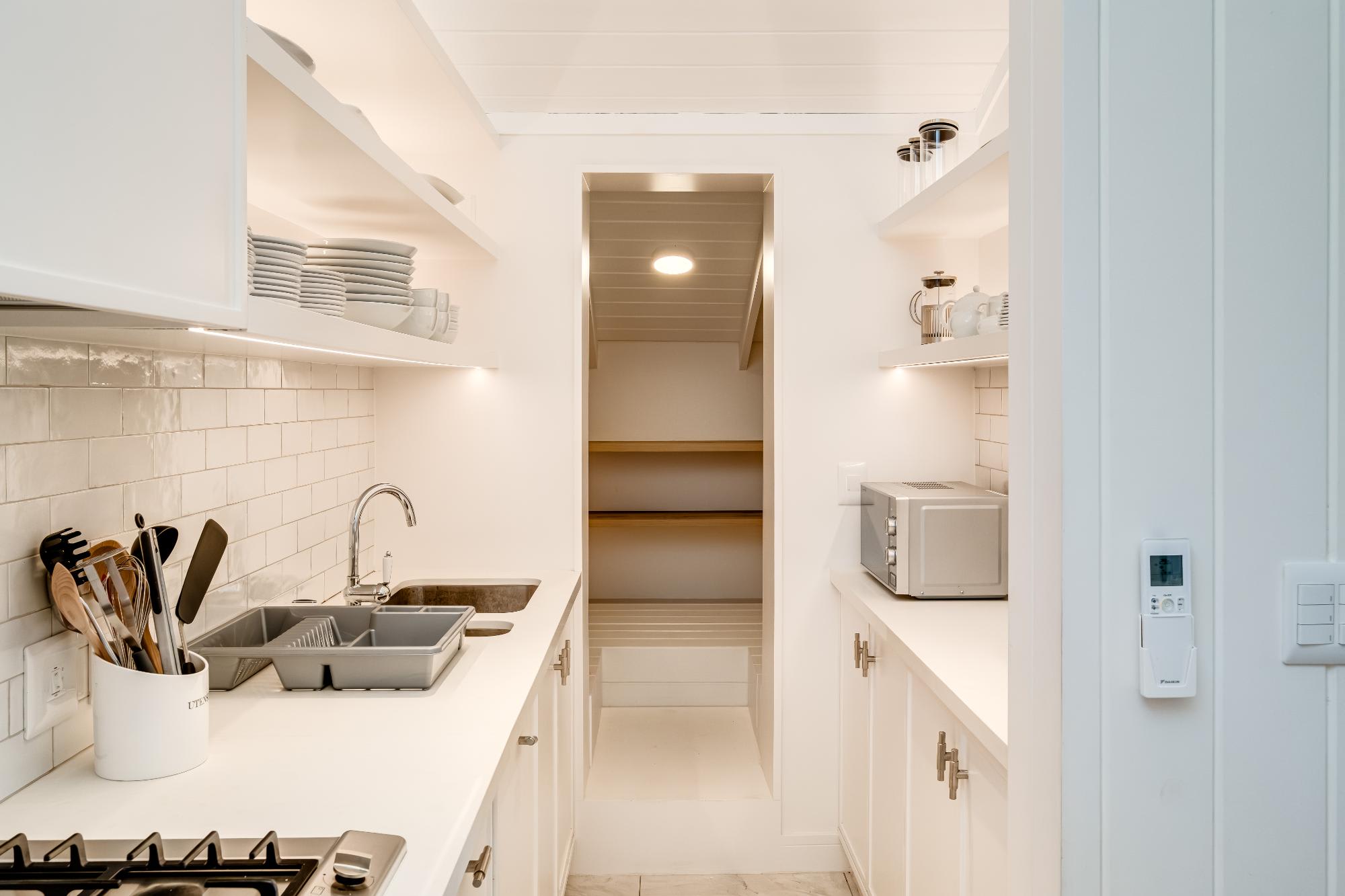 property_[object Object]_12