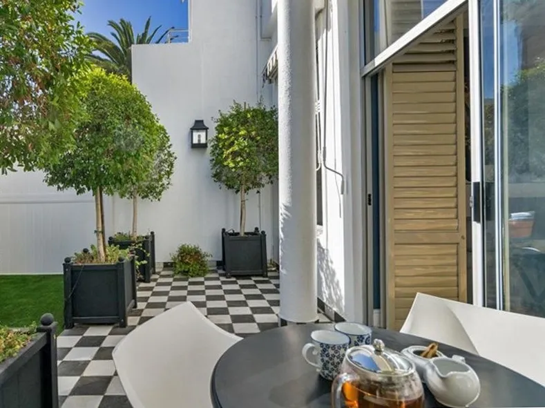 property_[object Object]_4