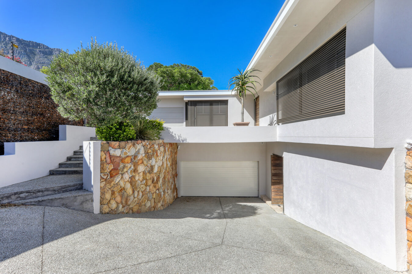 property_[object Object]_37