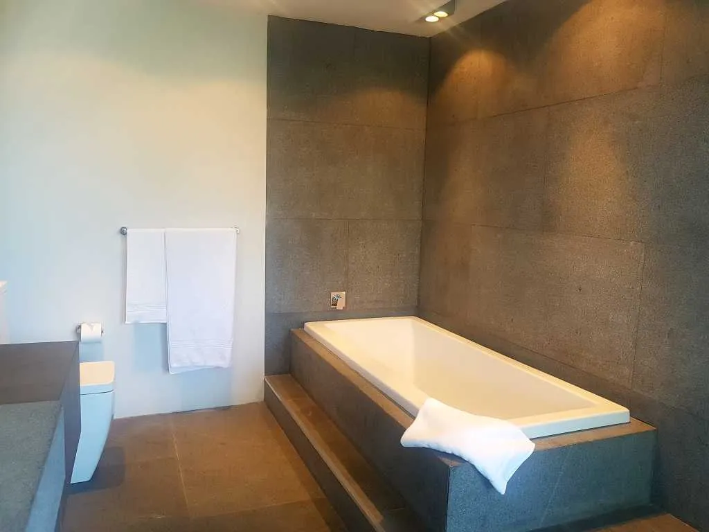 property_[object Object]_10