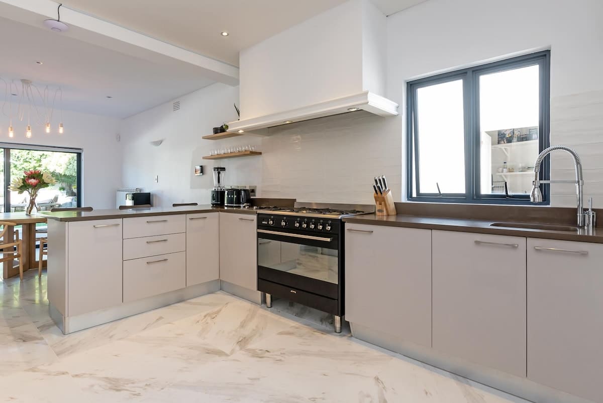 property_[object Object]_12