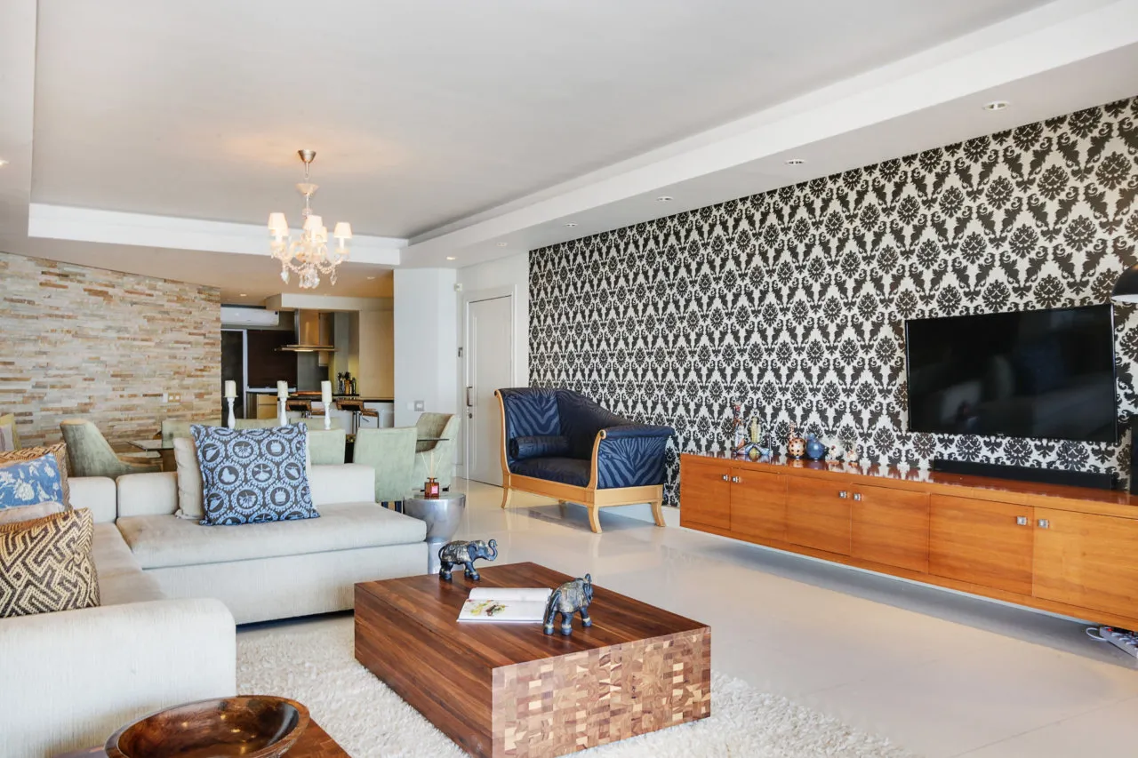 property_[object Object]_23