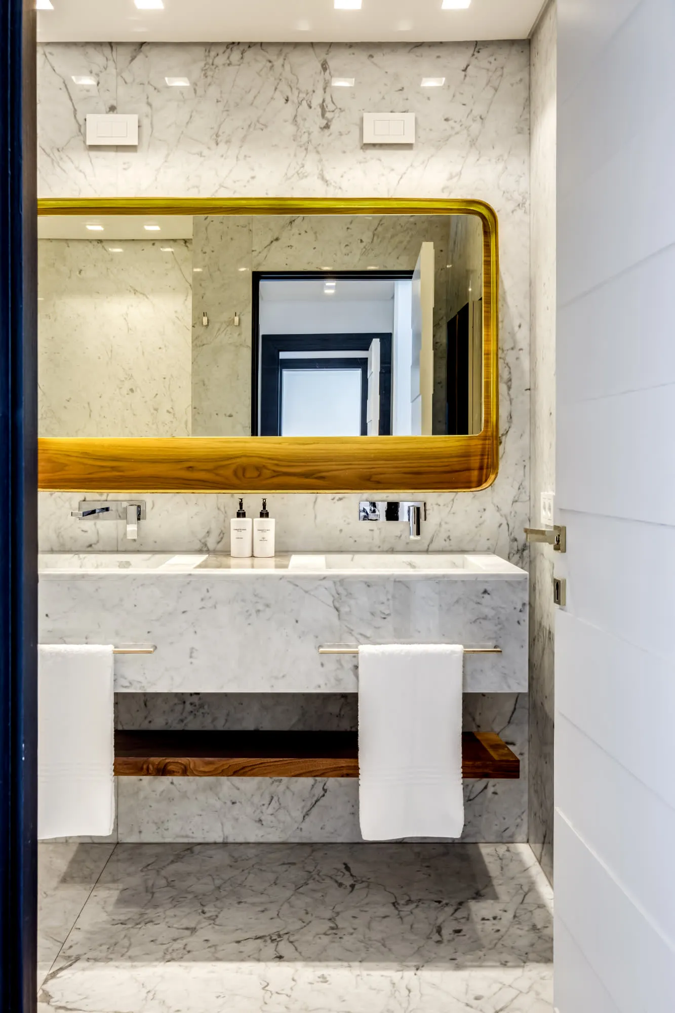 property_[object Object]_17