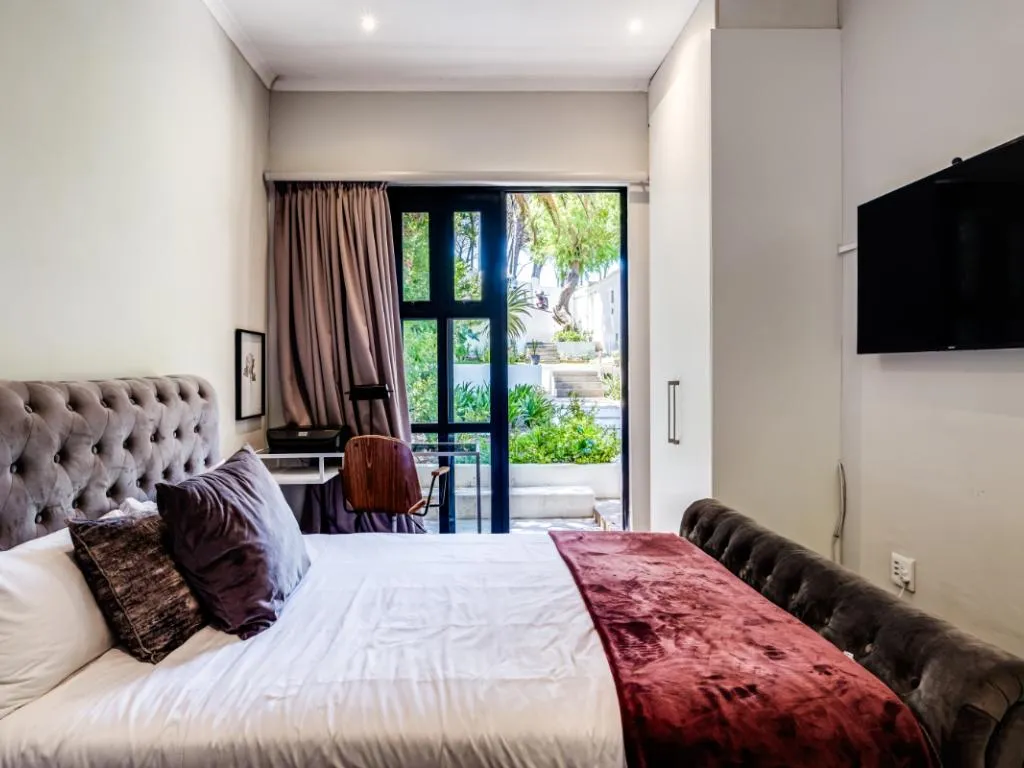 property_[object Object]_16