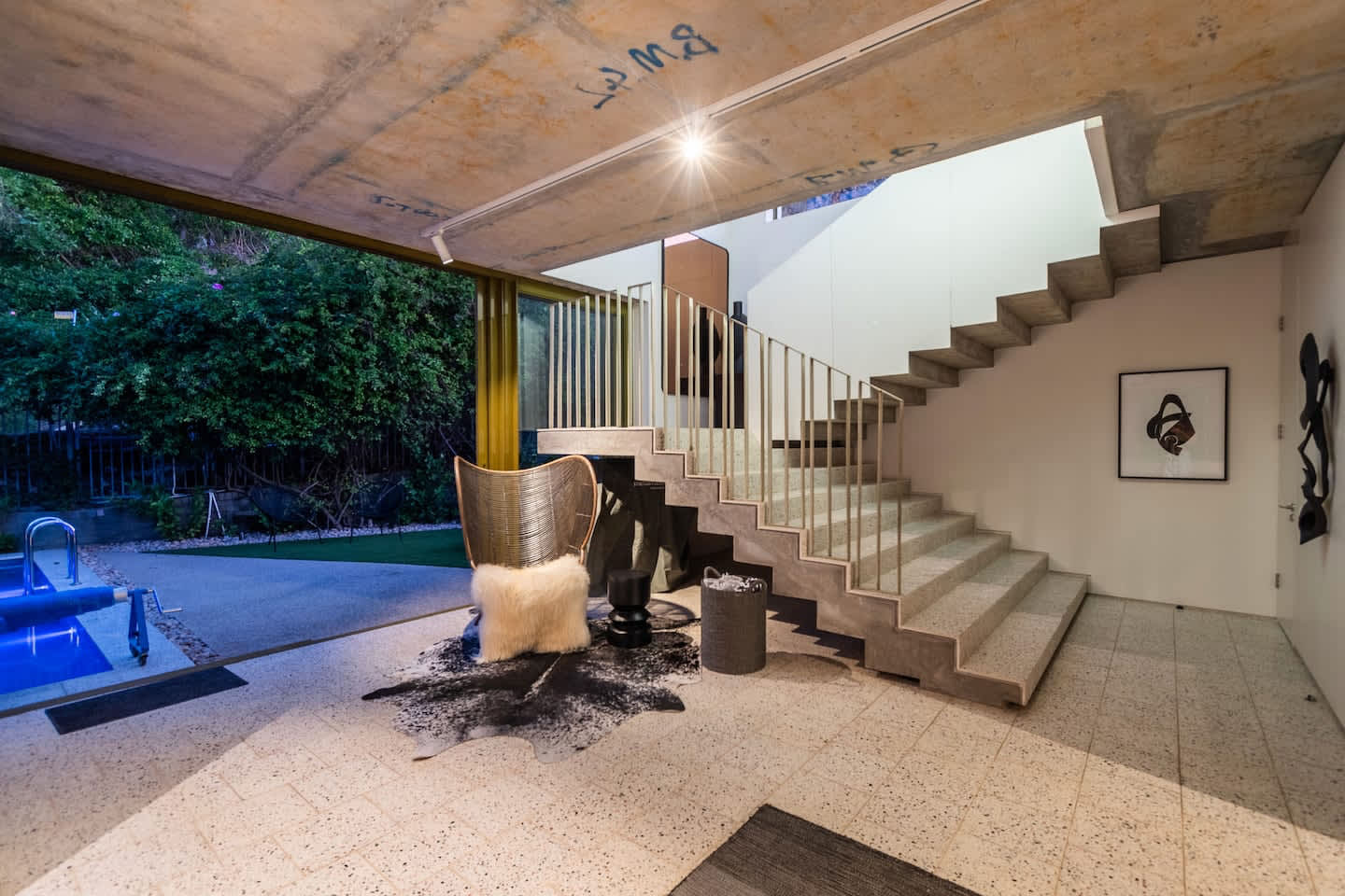 property_[object Object]_12