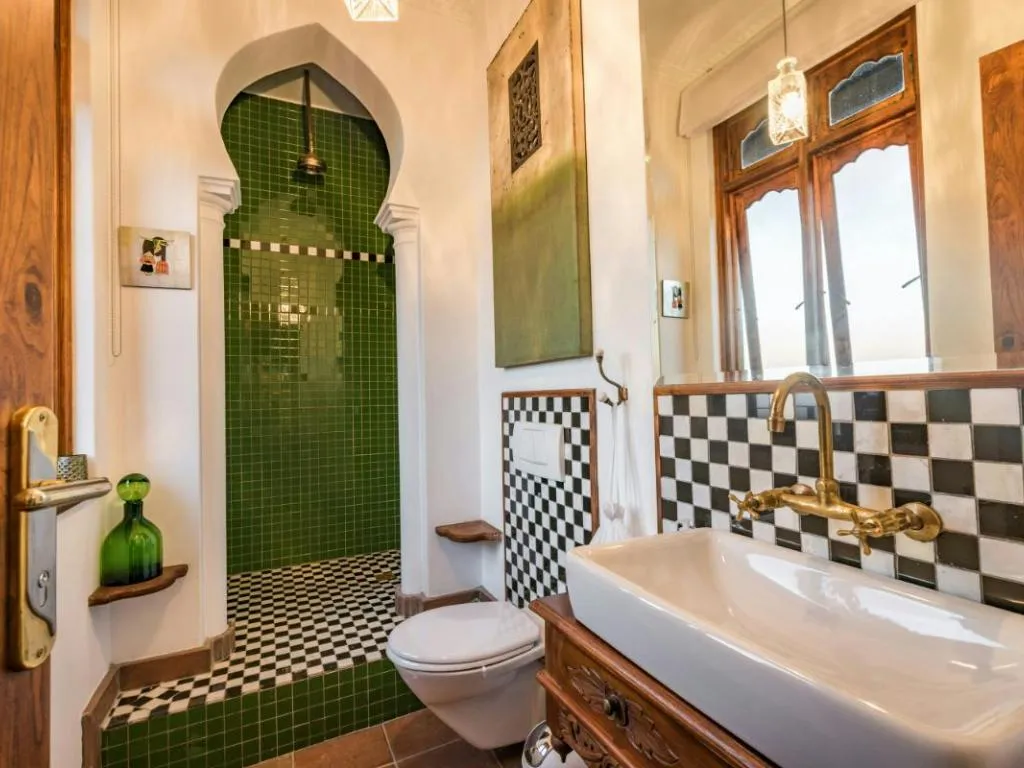 property_[object Object]_16