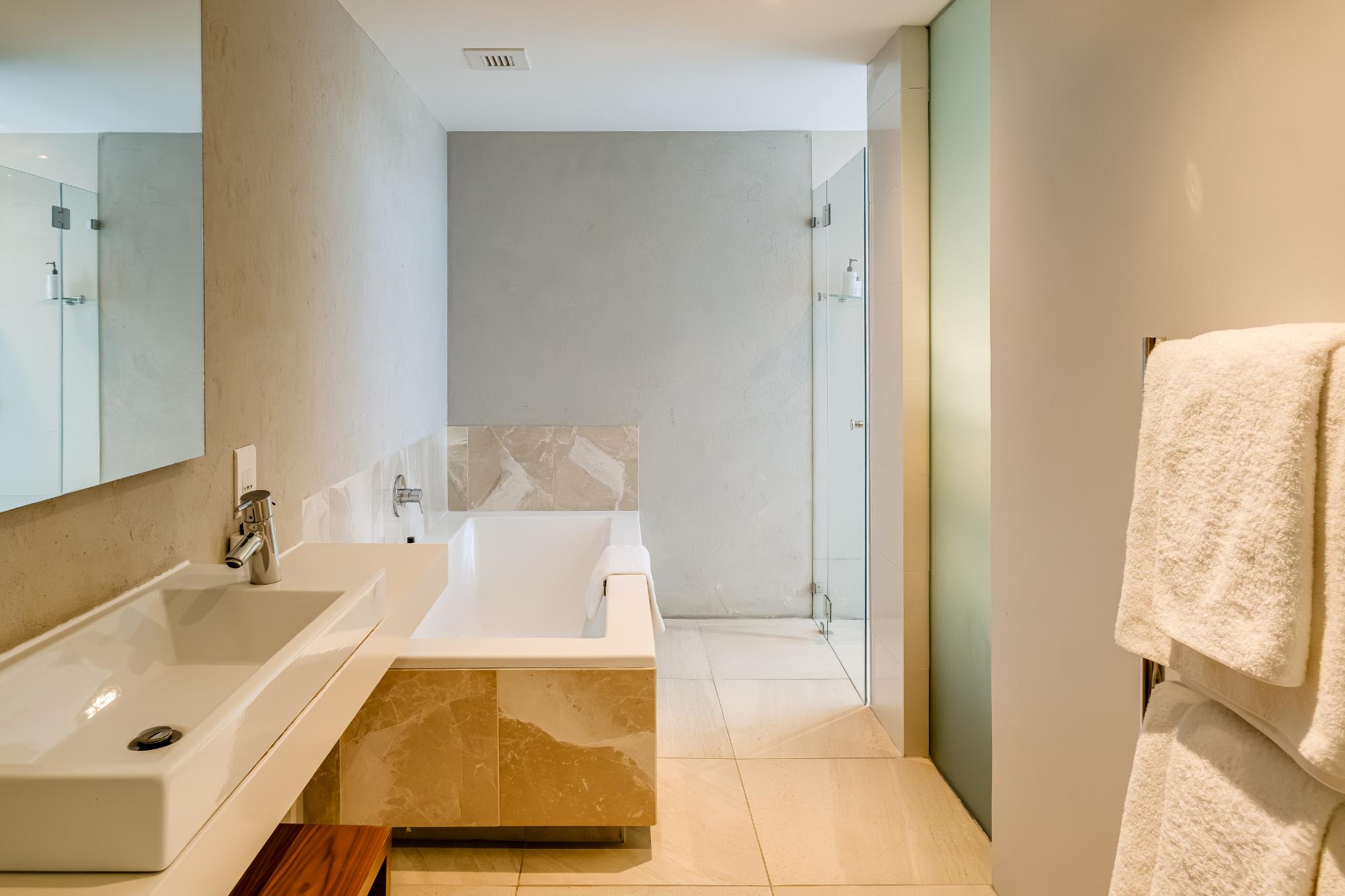 property_[object Object]_32