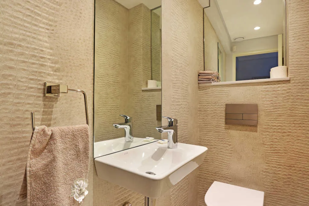 property_[object Object]_18