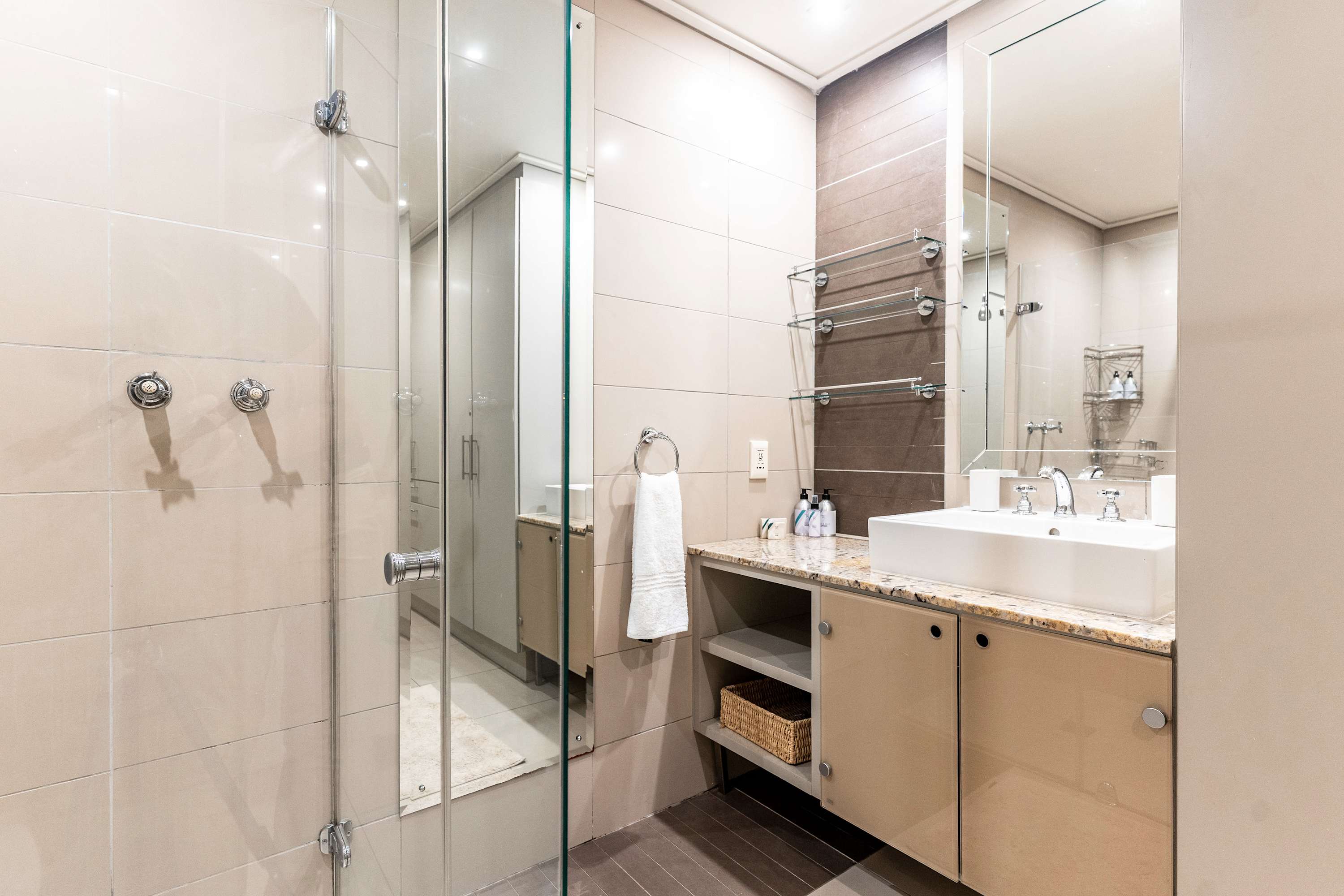 property_[object Object]_13