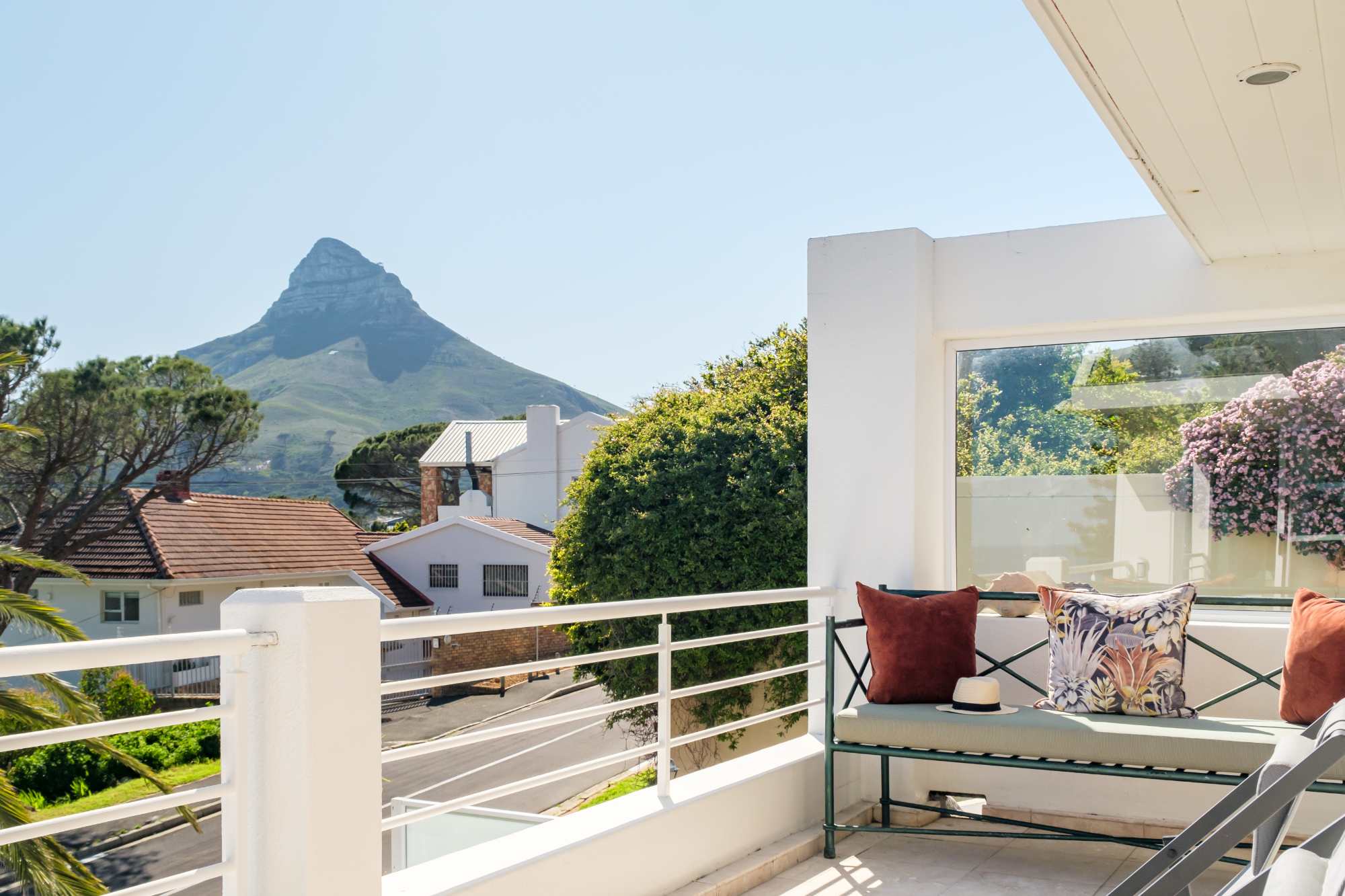 Atlantic Pearl, Camps Bay
