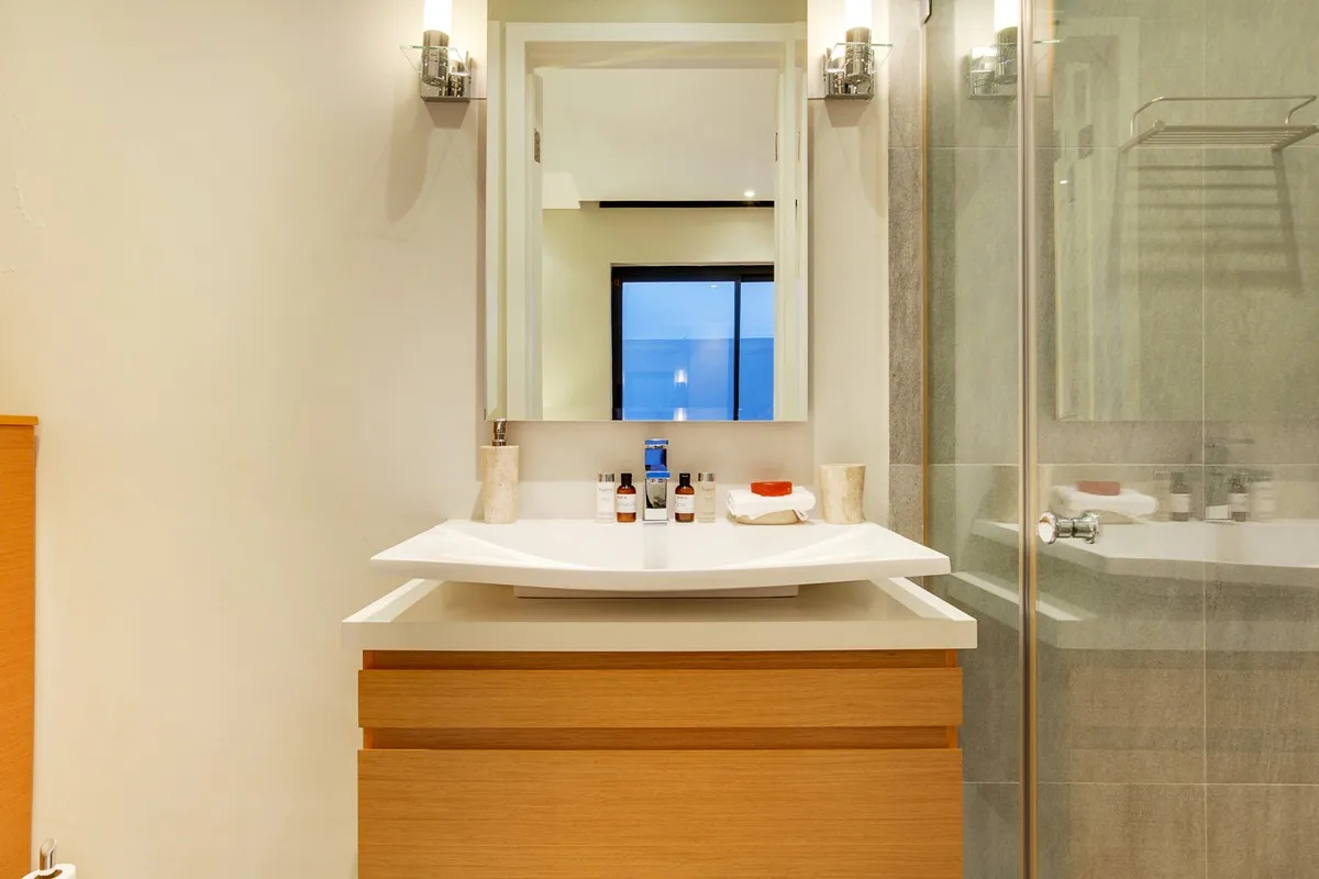 property_[object Object]_9