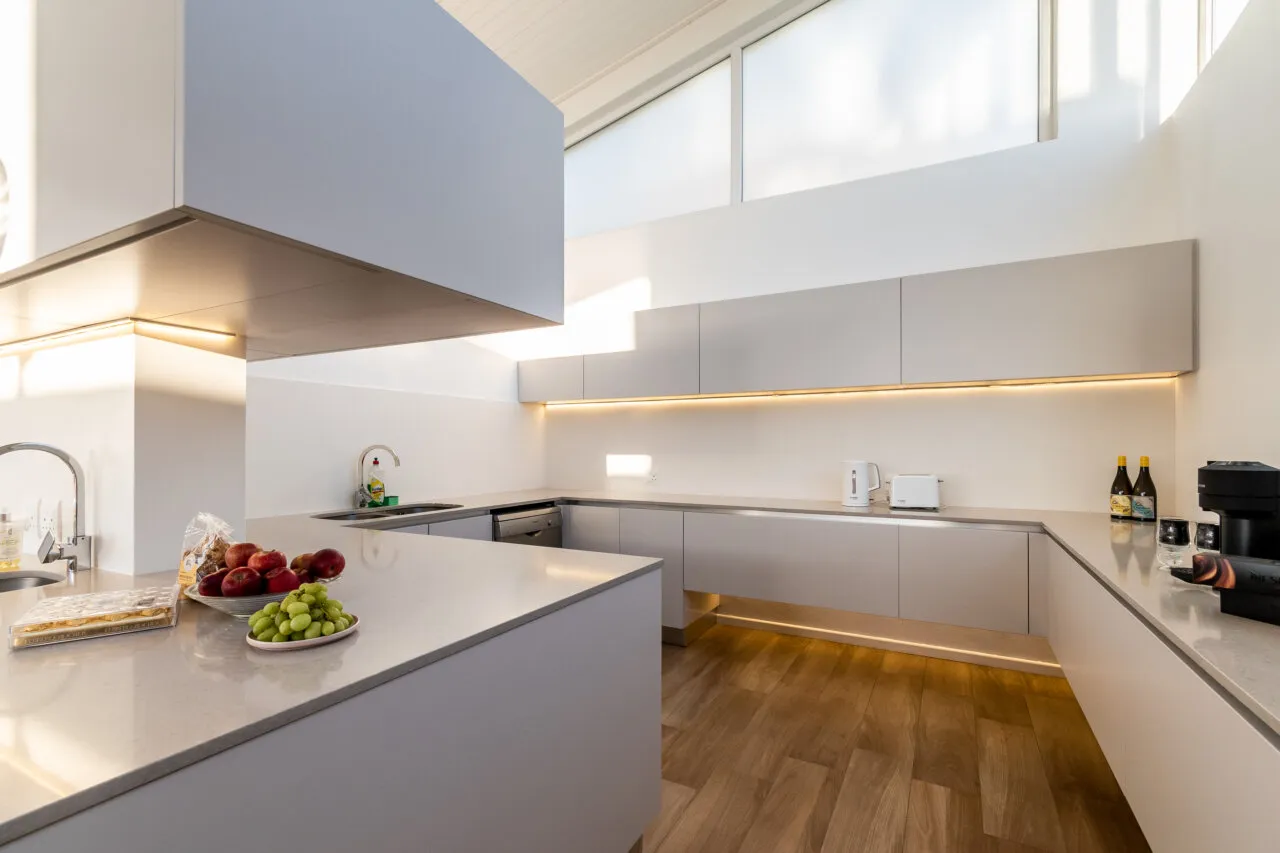 property_[object Object]_16