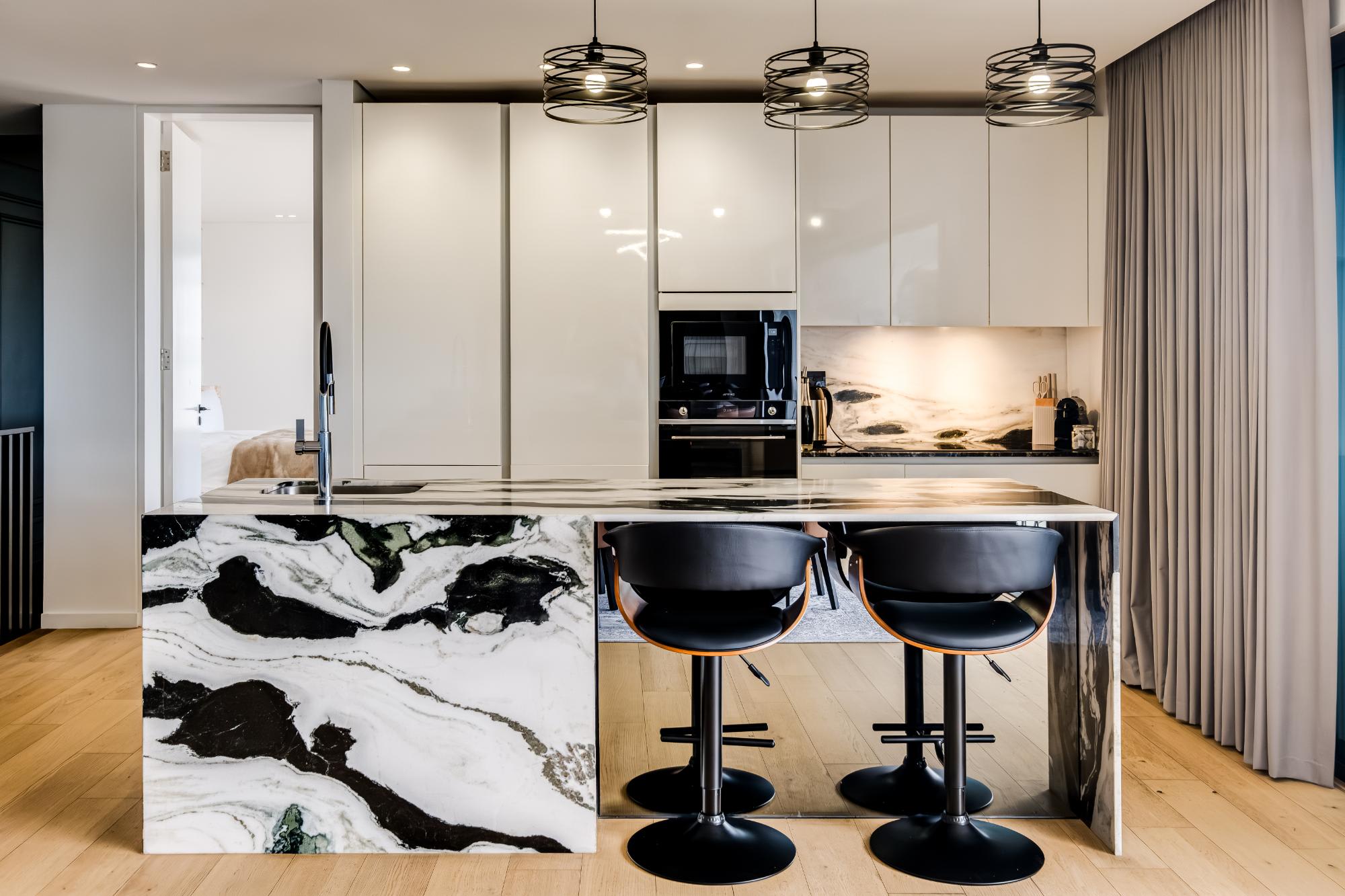 property_[object Object]_10