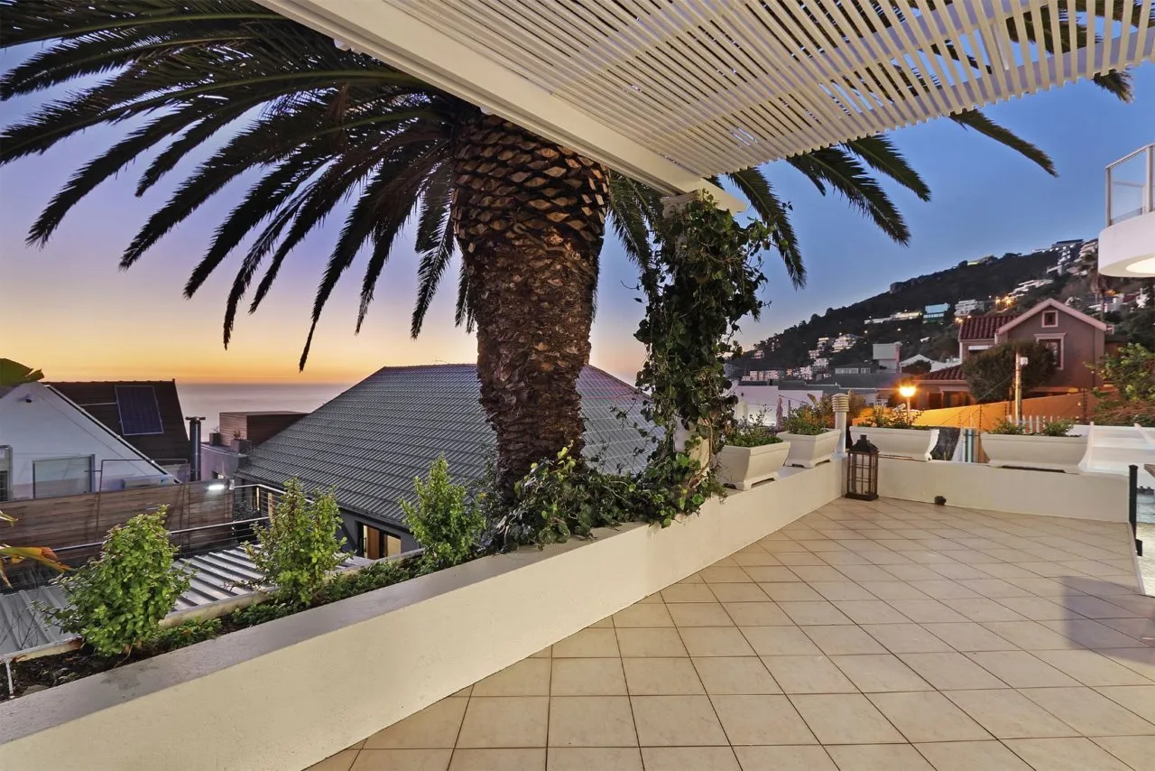 Clifton Gardens Studio, Clifton