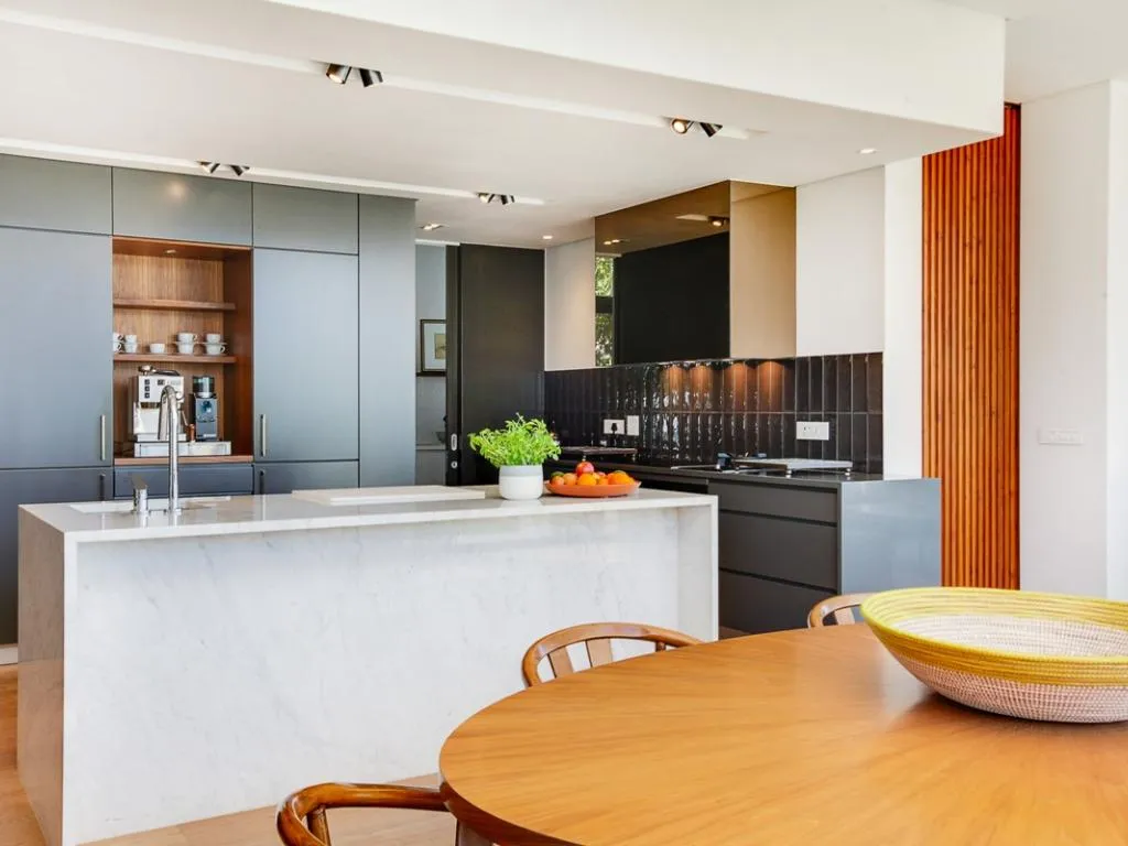 property_[object Object]_24