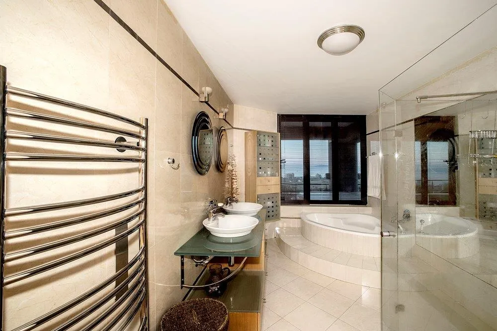 property_[object Object]_5