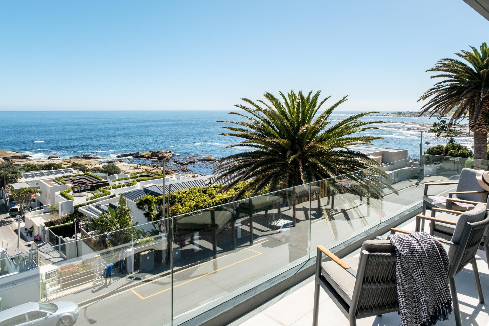 Sapphire Tide Pad, Camps Bay