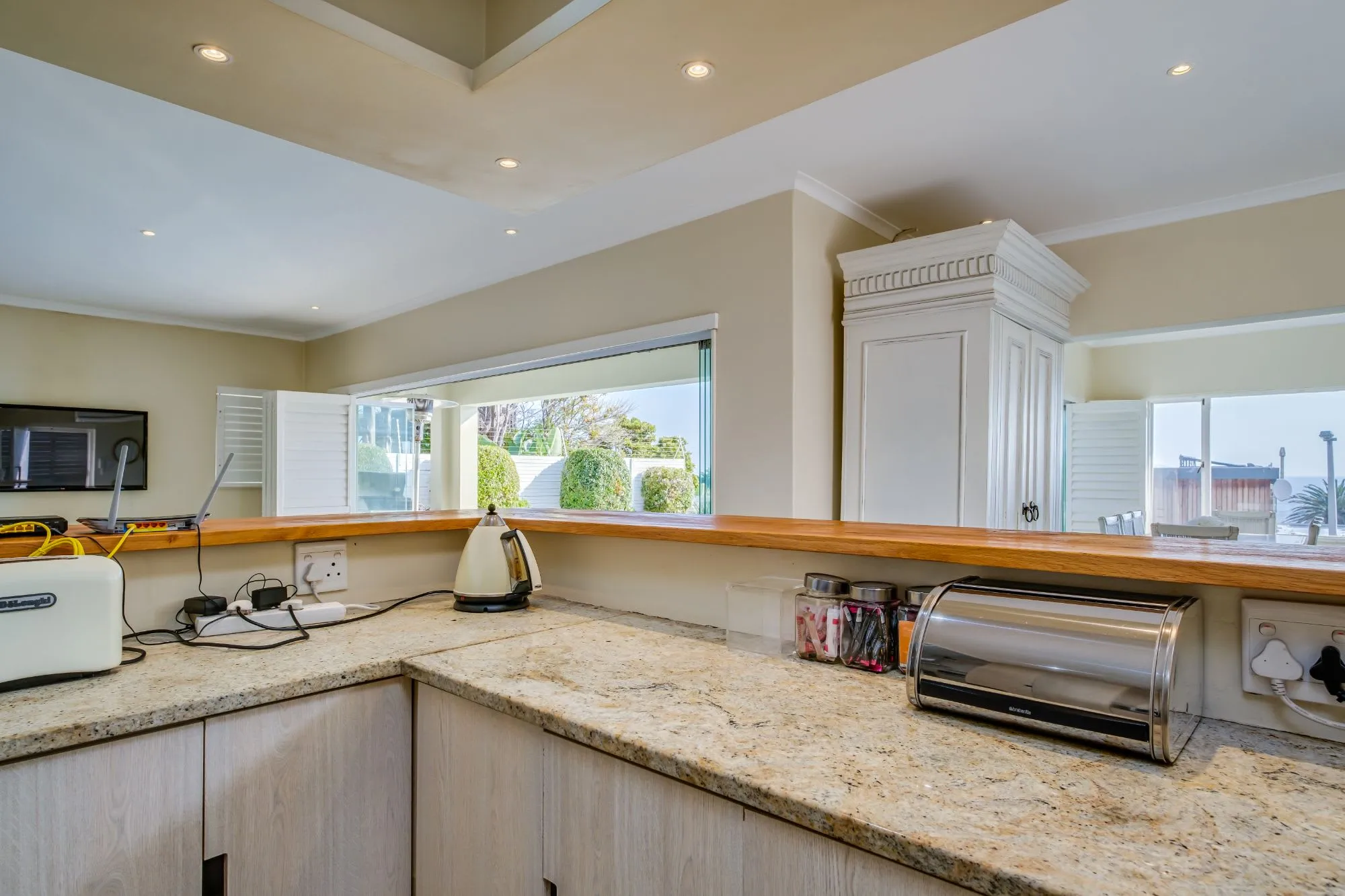 property_[object Object]_18