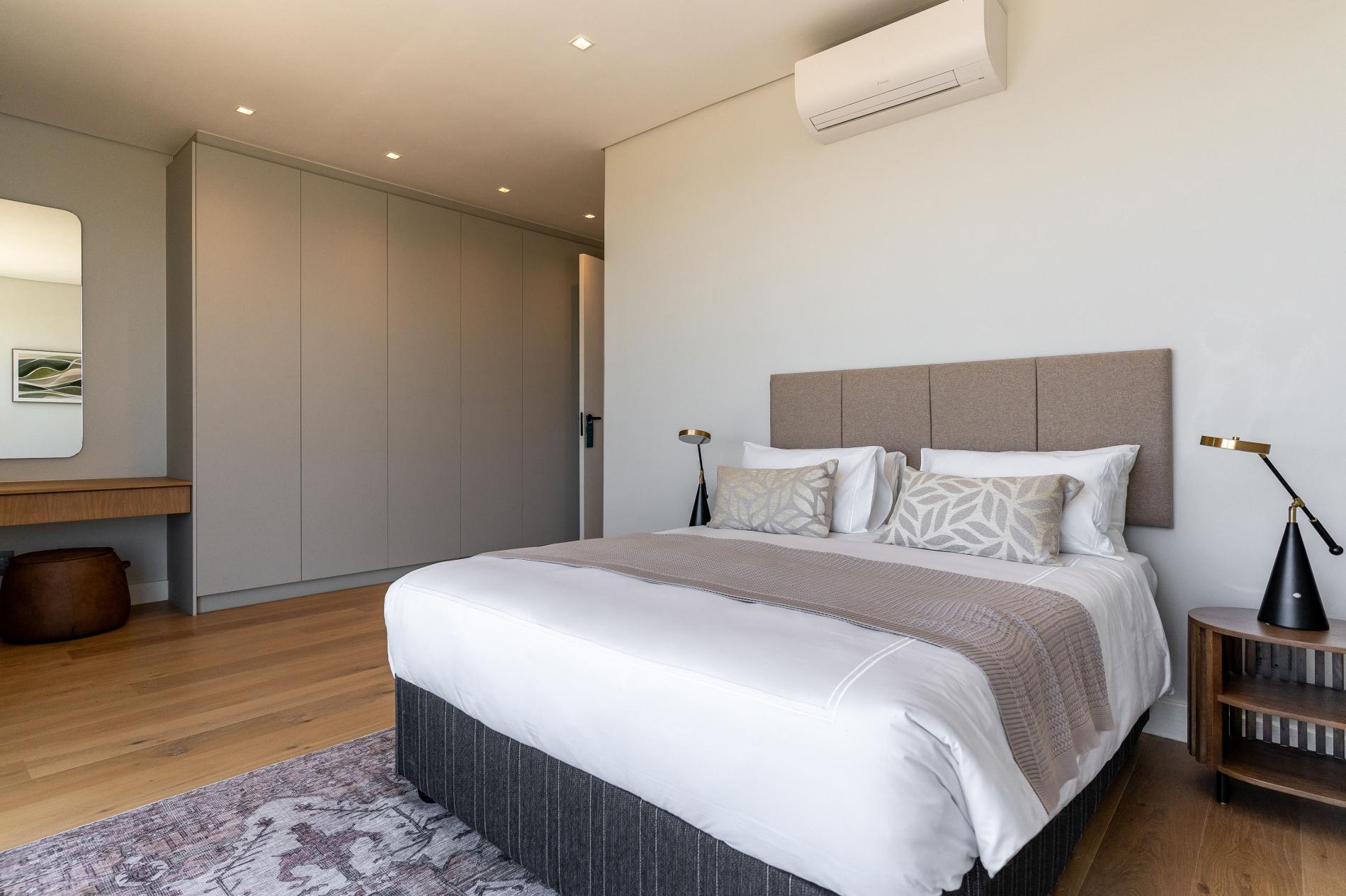 property_[object Object]_6