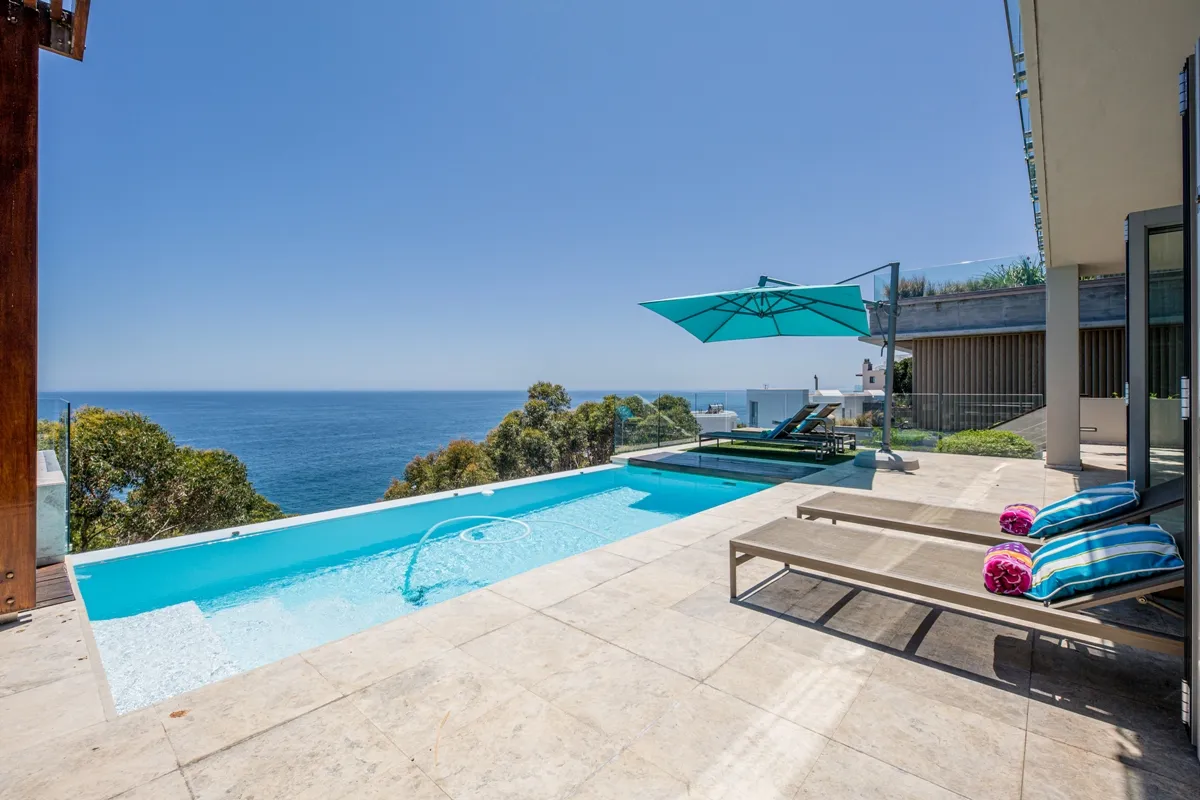Aegea, Bantry Bay