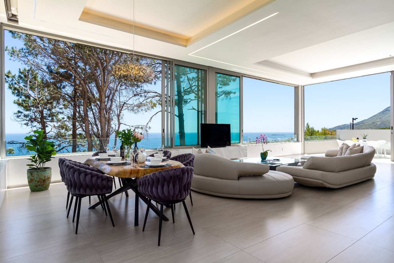 Glass House, Camps Bay