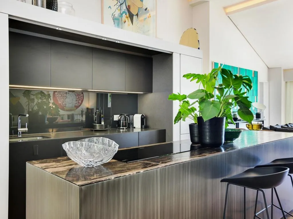 property_[object Object]_11