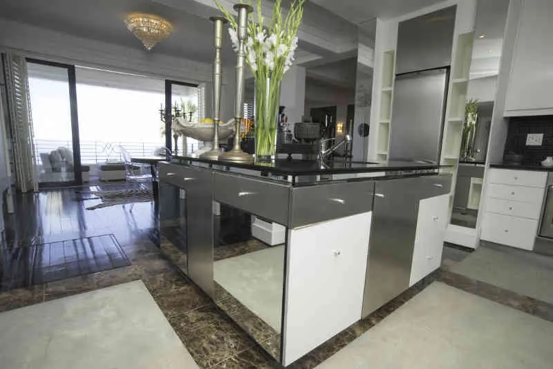 property_[object Object]_6