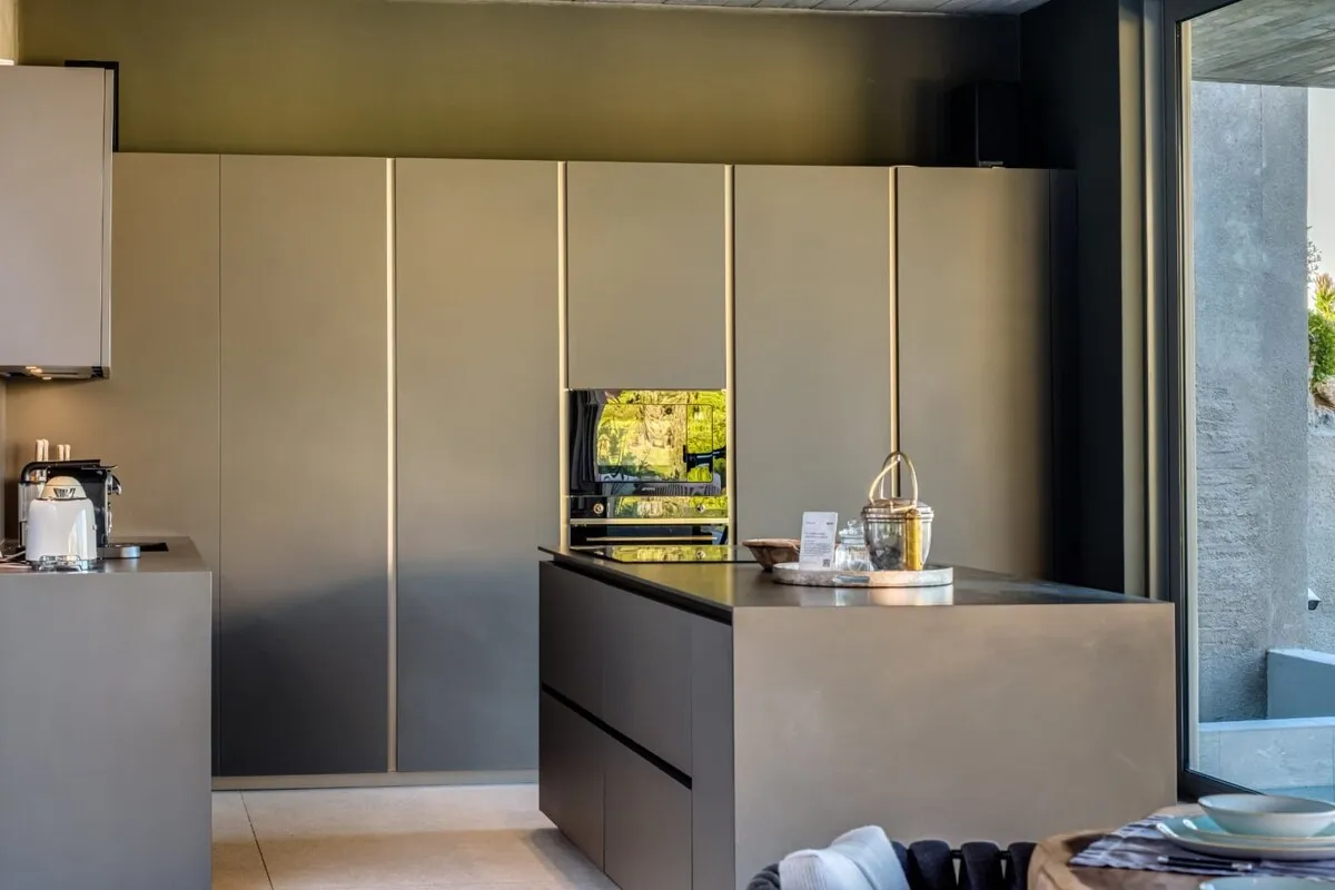 property_[object Object]_17