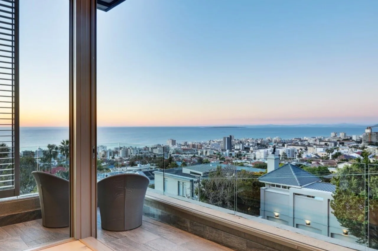 Villa Emerald, Fresnaye
