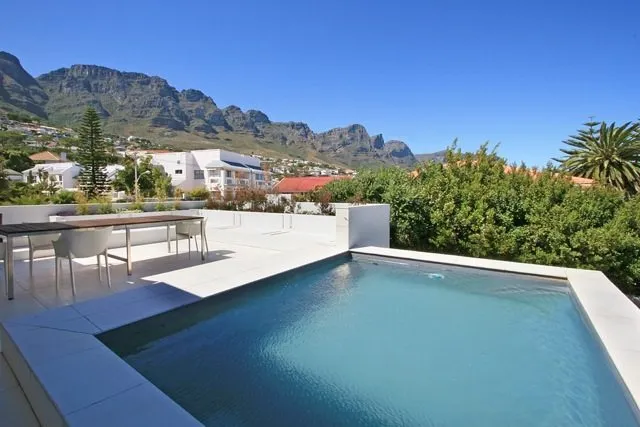 Casa Bianca, Camps Bay