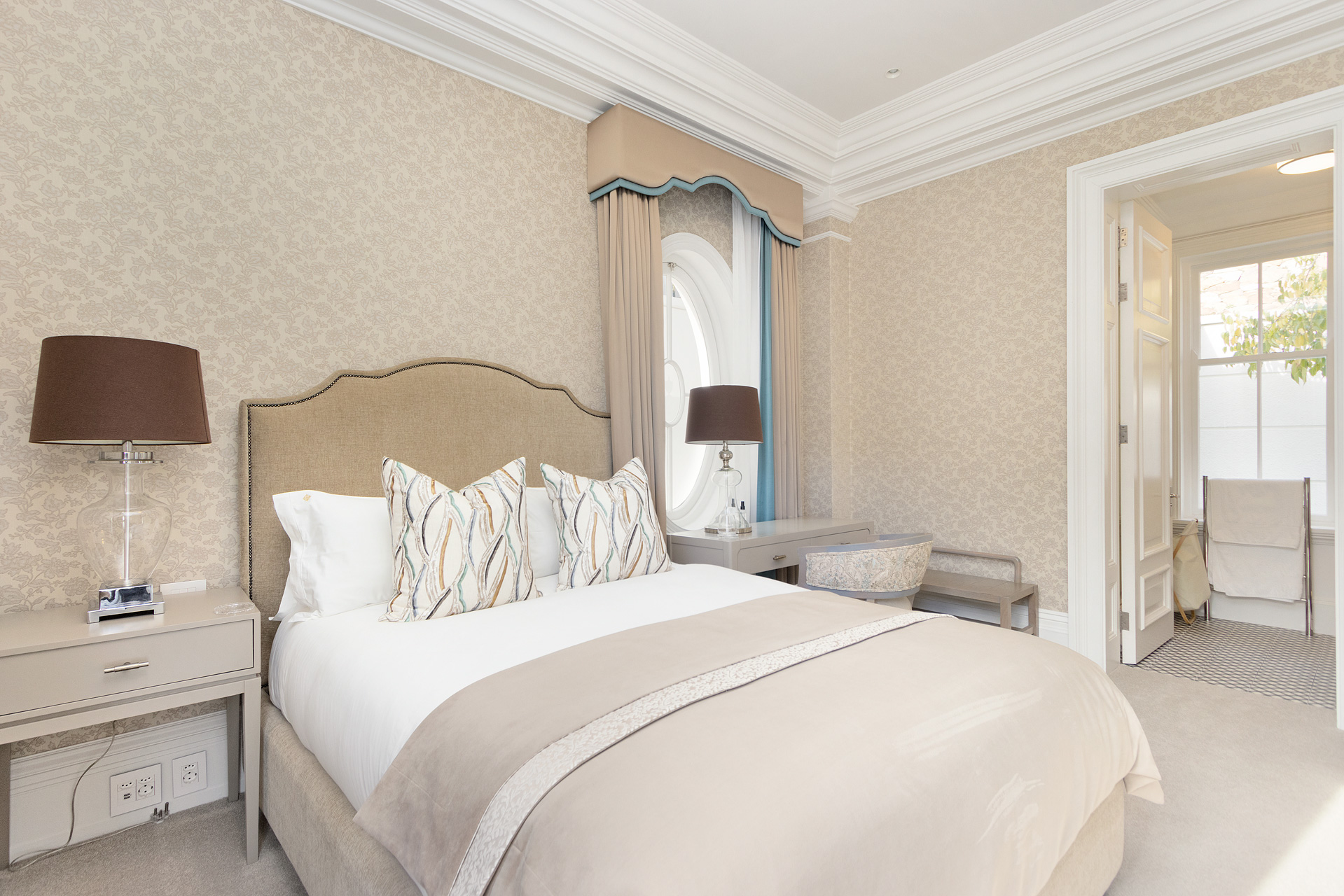 property_[object Object]_16