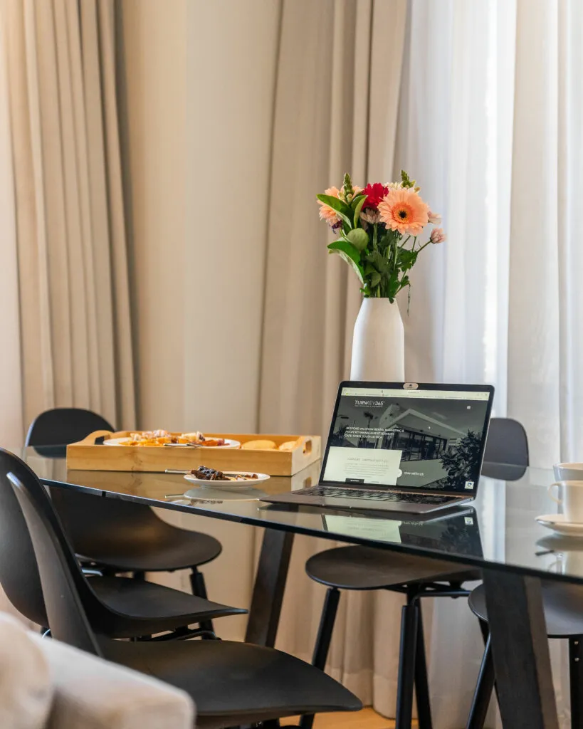 property_[object Object]_25