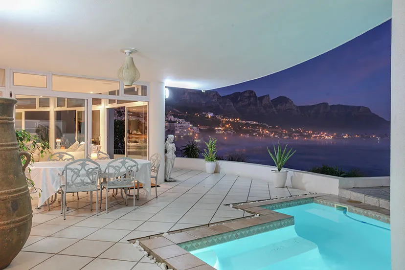 Cap De Afrique, Camps Bay