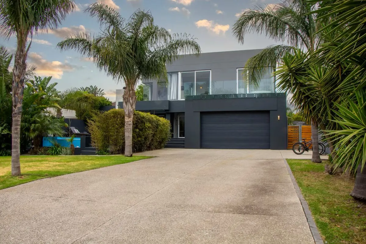 property_[object Object]_12