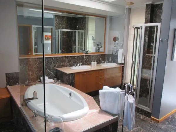 property_[object Object]_19