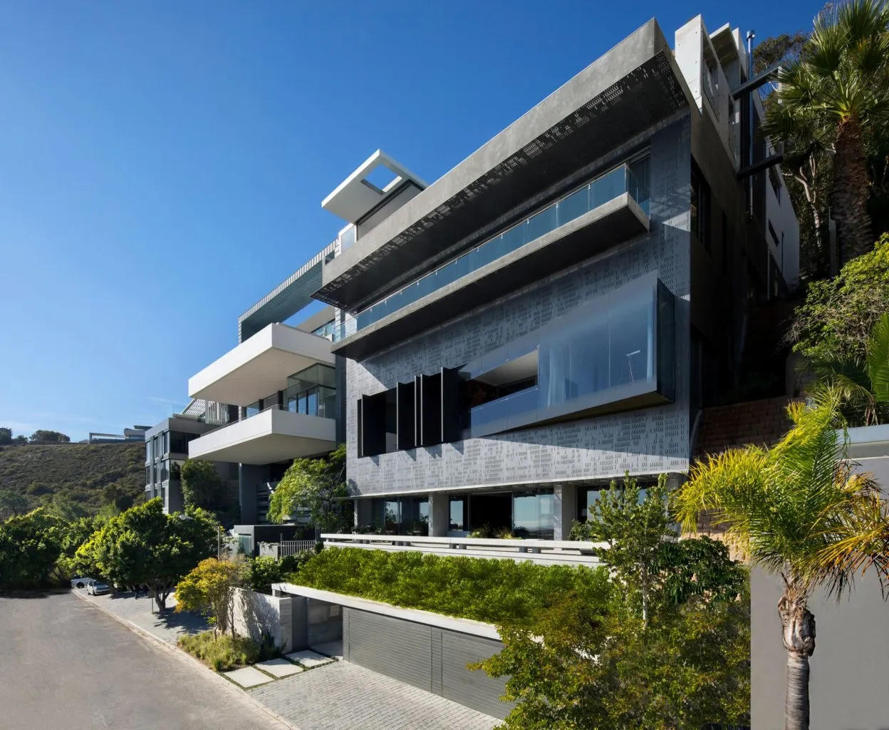 property_[object Object]_19