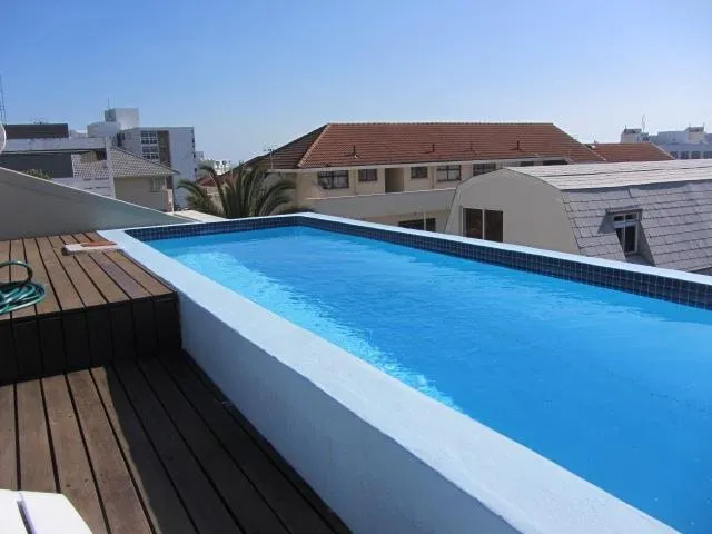 Edge Water, Sea Point